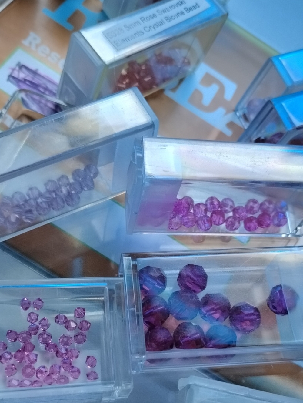 Swarovski Bead Lot With case - Picture 4 of 6